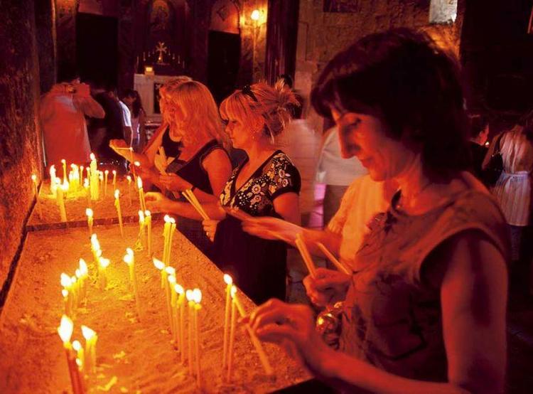 Modlitwy przy świecach - Średniowieczne perły: Wiele klasztorów w Armenii jest na Światowej Liście D