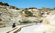 SKALNE MIASTO Petra - miasto ukryte w skałach