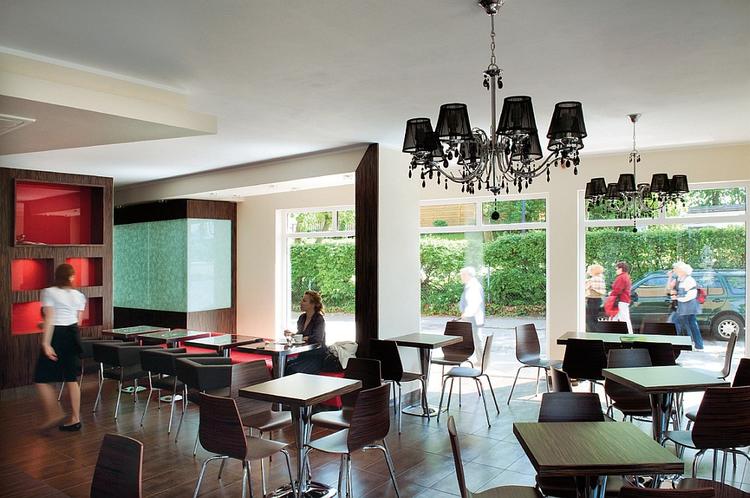 Wnętrze kawiarni Donald zaprojektowali włoscy designerzy. Wystrój toalety jest już autorstwa właścic