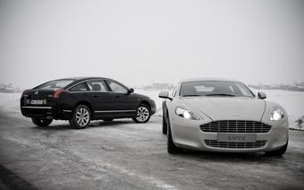Czarny Citroen i Srebrny Aston Martin