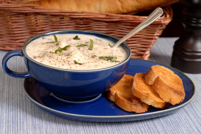 Nowoangielska zupa-krem z małży