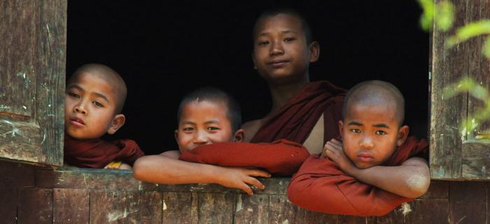 W Birmie żyje ponad 400 tys. buddyjskich mnichów