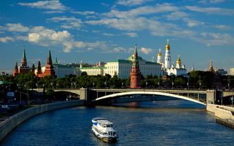 Widok na rzekę Moskwę i Kreml
