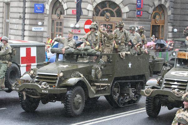 Parada militarna w Bielsku-Białej