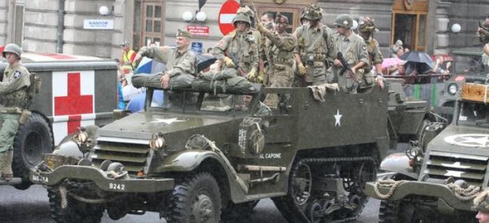 Parada militarna w Bielsku-Białej