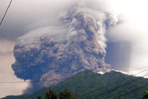 Wybuch wulkanu w Indonezji