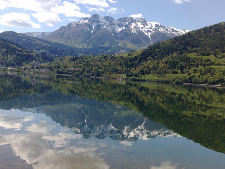 Jezioro Lago di Caldonazzo, ulubione kąpielisko mieszkańców Trento