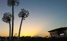 Pustynny zachód słońca na festiwalu Coachella