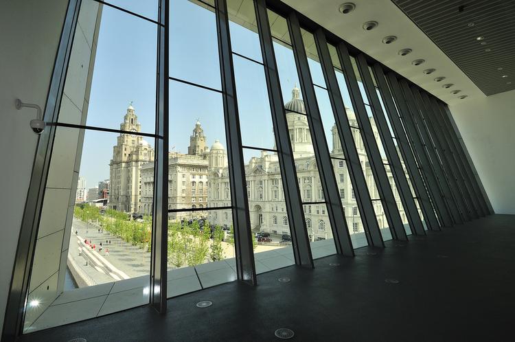 Widok z Muzeum Liverpoolu