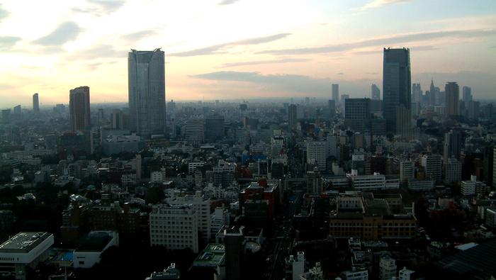 Tokio o wschodzie słońca