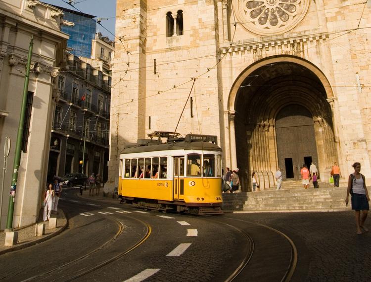 Na ulice Lizbony nie wyjedzie dziś większość autobusów i tramwai