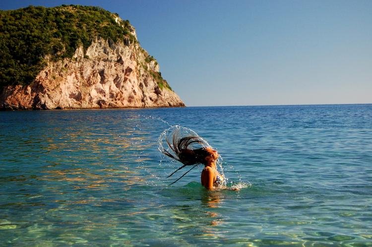  W Kotorze nie ma kąpielisk, ale zawsze można wybrać się na plażę do leżących w pobliżu miasteczek Dobrota i Prčanj