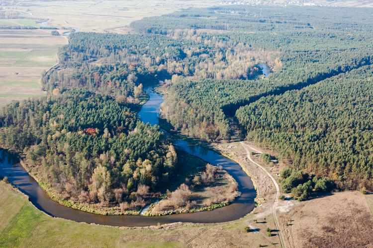 Najciekawsze trasy na spływ kajakowy w Polsce