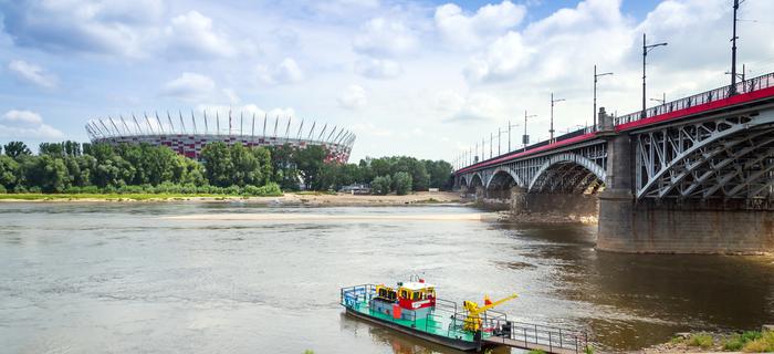 Warszawa. Przeprawa na drugą stronę Wisły