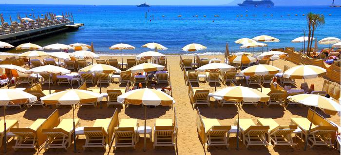 Lazurowe Wybrzeże - plaża w Cannes