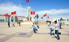 Coraz mniej Polaków rezerwuje urlop w Tunezji. Nowa kampania to zmieni?