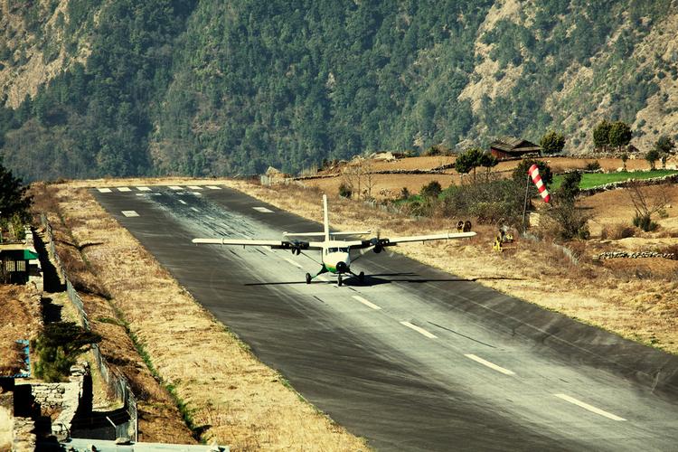 Lotnisko Tenzing-Hillary, Lukla, Nepal