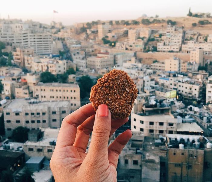 Kruche ciasteczko bazarek, którego trzeba spróbować w Jordanii