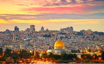 Widok na Jerozolimę z wyróżniająca się złotą Kopułą na Skale - jednym z ważniejszych punktów wycieczki po mieście 