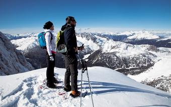Dolomity zimą, z Rosetty widać nawet szczyty w Austrii