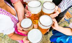  Bawarczycy lubią spotykać się w ogródkach piwnych