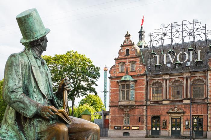 Kopenhaga, pomnik Christiana Andersena przed ratuszem