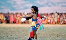 „Taniec trzcin”: mała księżniczka próbuje swoich sił 