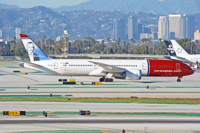 Samolot linii Norwegian na lotnisku w Los Angeles