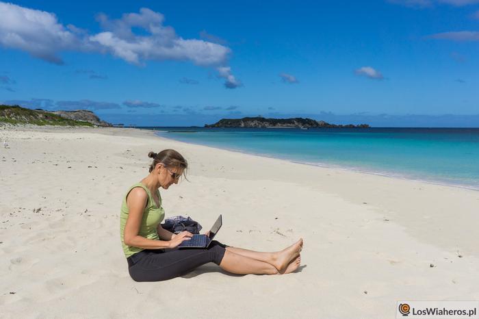 Nie dajcie sobie wmówić, że praca cyfrowego nomady to leżenie na plaży z laptopem