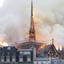 Płonąca Katedra Notre-Dame w Paryżu