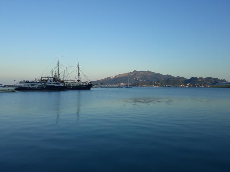 Widok z portu na Skopos